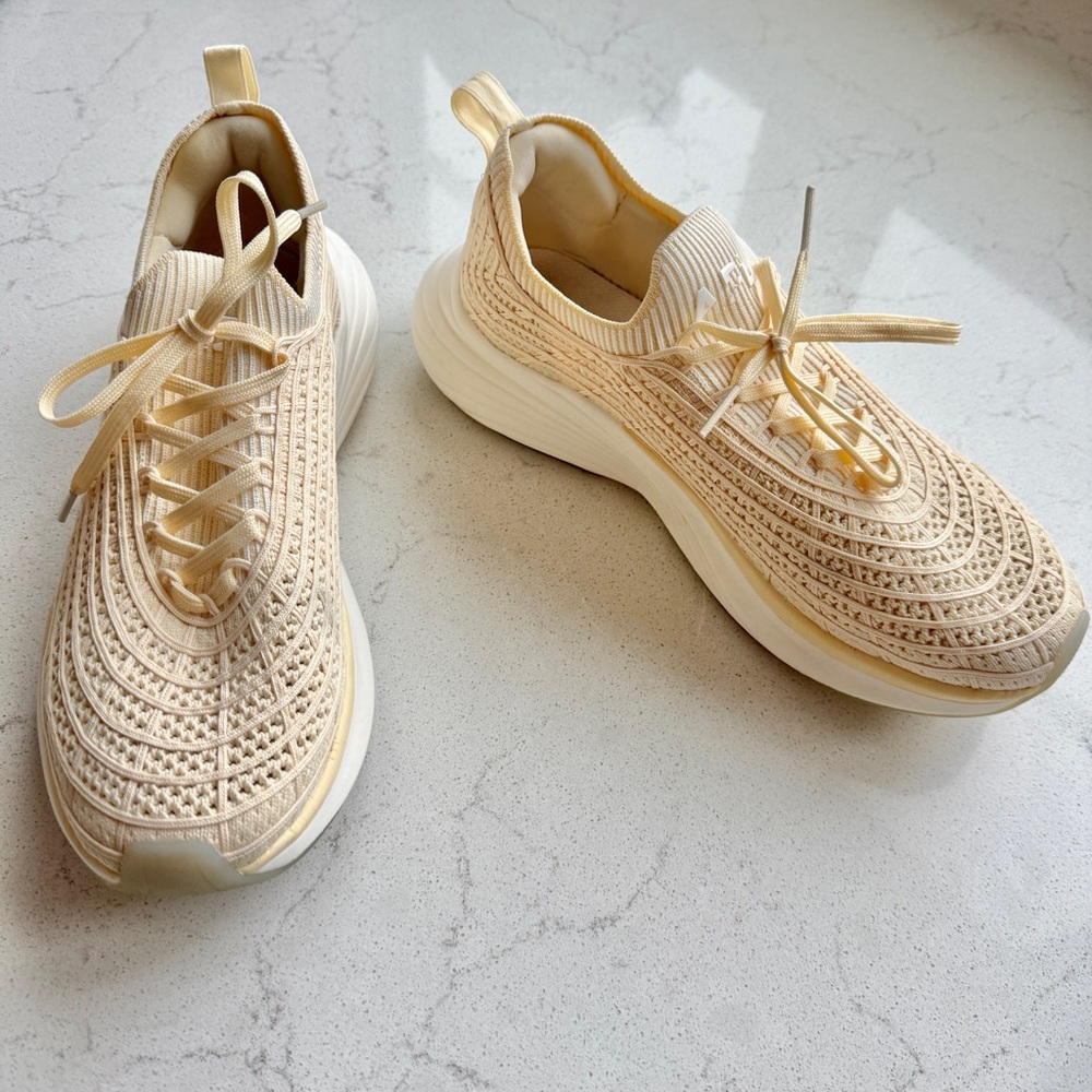 Women's APL Techloom Zipline Sneakers